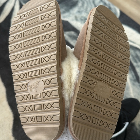 New. Redwing shearling slippers - Picture 4 of 4